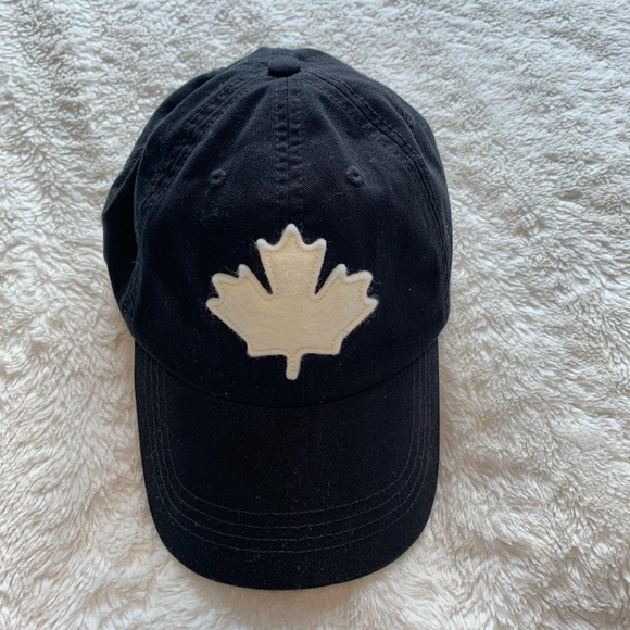 Roots Canada Womens Black Baseball Cap 